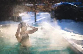 PARADISE SHARED SHORT STAy - Image 1