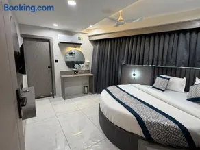Hotel Prime Divine - Image 5