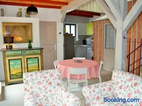 Gîte atypique avec garage et cour privée en Touraine - Image 4