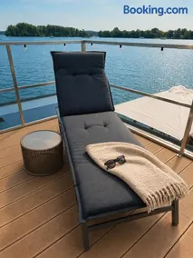 Hausboot mit Sauna - TraumZeitBoot Heidi - exklusiver Festlieger in perfekter Lage am Scharmützelsee Bad Saarow - Image 2