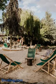 Hotel Garden - Image 3