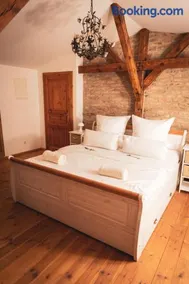 Privates Ferienhaus mit großem Garten - Image 3