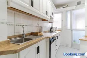 Apartamento Nazaríes Centro, By DaiMar - Image 2