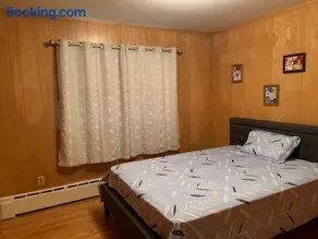 #2 Cozy Queen size bedroom @New Brunswick NJ downtown - Image 1