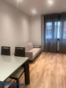 Coqueto apartamento cerca del casco Viejo con garaje gratis - Image 3