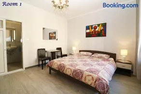 Old Town Rooms and Apartment - Image 3