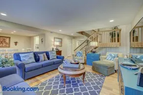 1425 South Beach Villas - Image 1