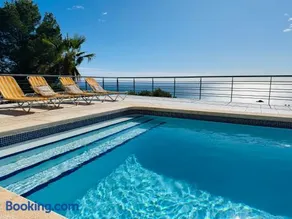 Seaview 6br villa with private pool - Image 2