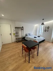 Studio neuf et élégant au centre de Vierzon - Image 5