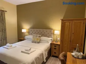 Yewfield Vegetarian Guest house - Image 2