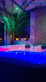 Fraisier, love room Valenciennes avec Jacuzzi privatif - Image 5