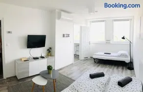 Central Apartments - Image 3