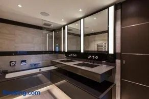 Luxury garden apartment 2BR in the best development of Cap d'Antibes-Juan les Pins - Image 2