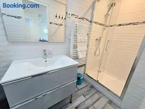 Prado Chanot Apartment - Image 5