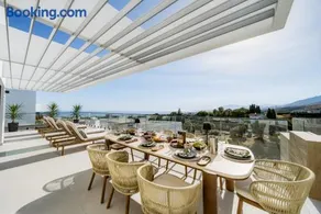 Duplex Penthouse Rooftop Jacuzzi Terrace Views - Image 1