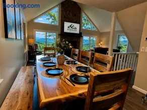 Above the Clouds Cabin - Image 2