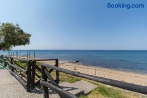 Alexger Psakoudia Seaview House - Image 2