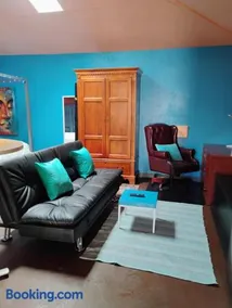 Ping's Tiny Home self-check in & out private - Image 2