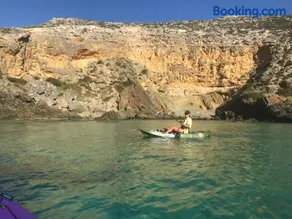 Stokes Bay Cliffs Kangaroo Island - Image 2