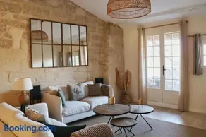 La Grande Bourgade-Authentique Maison en Pierre avec Terrasse Climatisation au Cœur d'Uzès - Image 2