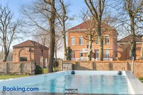 Maison Le Petit Château - luxury former monastery with pool - Image 1