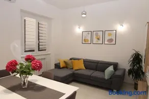 L APARTMENT - Image 4