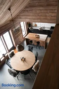 Luxurious cottage with sauna overlooking mountains - Image 2