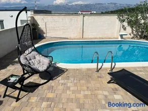 Apartman Matej with pool Povljana - Image 3