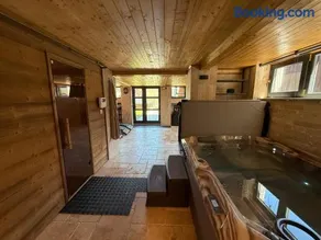 Al Tronco Log Cabin - Image 4