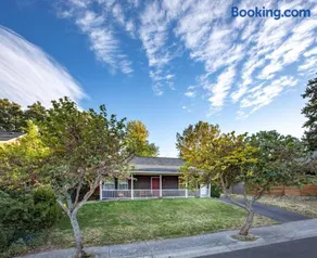 Adorable Remodeled Quiet Near Town Fenced Yard Pet Friendly 4353 - Image 5