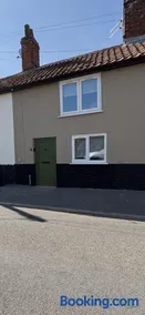 5 chapel lane Wymondham Norfolk - Image 2