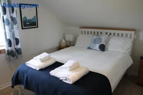 The Loft at Strathardle - Lochside Apartment, Isle of Skye - Image 2