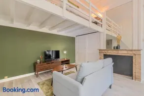 Studio with mezzanine 150m from the metro - Image 3