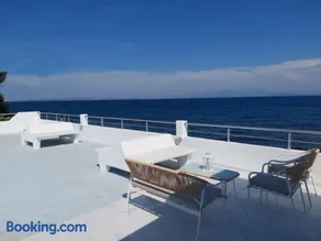 Luxury Seafront Panorama Penthouse - Image 2