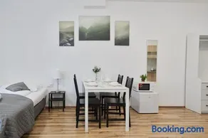 MIRA apartments - Image 3