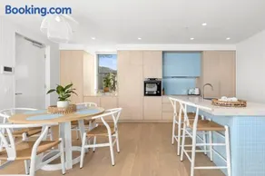 LUXE @ THE TERRACE- BRAND NEW, 250M- BEACH + TOWN! - Image 2