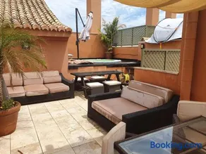Remodeled 3BR 3BA 9Bed Waterfront Penthouse - Image 3