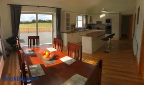 Joes Cottage - Image 2