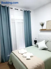Bright Apartment AM - Image 1
