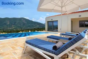 Villa Iremia, Piscine à Débordement & Vue Mer Panoramique - Image 3