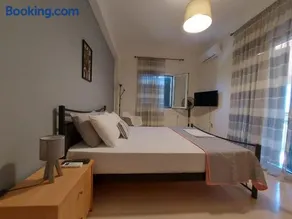 Niki Thalia Viros Apartment 2 - Image 3
