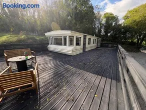 Compact Holiday Home - Image 2