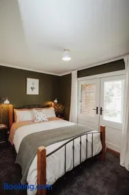Mountford Cottage - Image 3