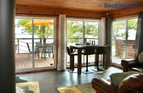 Waterfront Retreat Near Coulonge Falls with Sauna - Image 2
