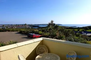 15 The CLIFF APARTMENT-2 BED- SEA VIEW - Image 2