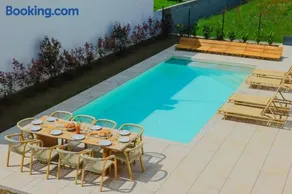 Villa magnifique climatisée 4 chambres, 4 salles de bain avec piscine chauffée, salle de sport proche mer - Image 1