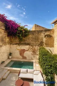 Town House with Private Pool in Arles Center - Image 3