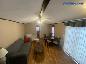 2 Bedroom Cottage at Shamrock Bay Resort! - Image 5