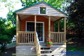 Round Top Premiere Cottage 6 - Image 1
