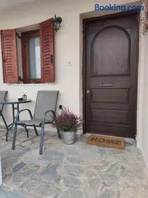 Portitsa View Guesthouse - Image 1